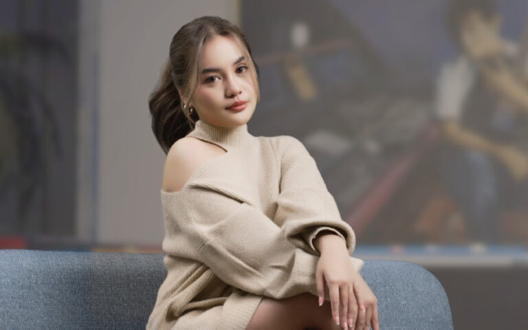 Pengembaraan Karier Musisi Mega Avolia