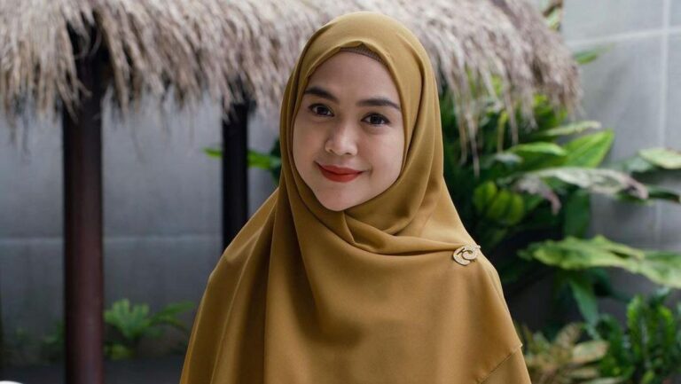 Peran Ibu, Pekerja Keras, dan Ria Ricis
