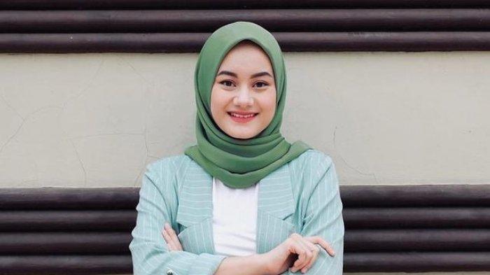 Dinda Hauw