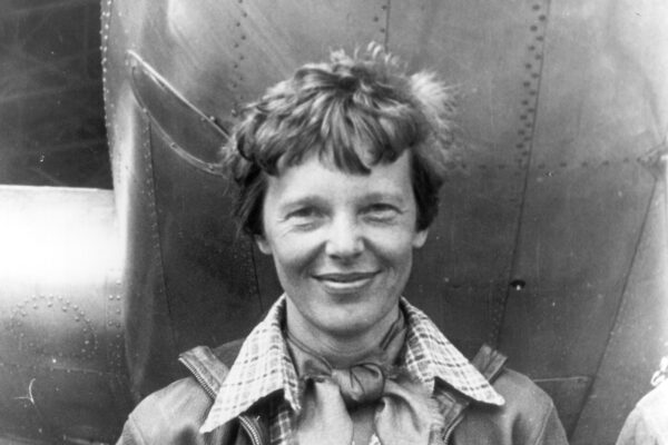 Amelia Earhart: Perempuan Hebat, Menembus Batas Kemustahilan Amelia Earhart