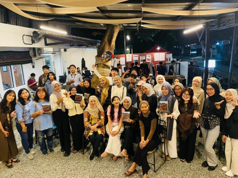 Opening Kampanye #16HAKTP Paham Perempuan: Bedah Buku dan Malam Puisi
