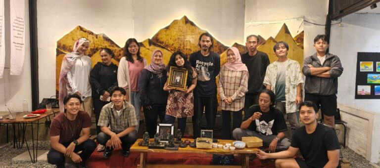 Hujan, Puisi, dan Sampah yang Bercerita di Hari ke-13